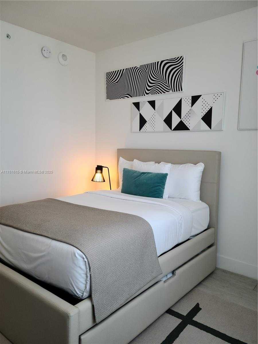 Small Image of 4010 SOUTH OCEAN DR #R3309, Hollywood Number 7