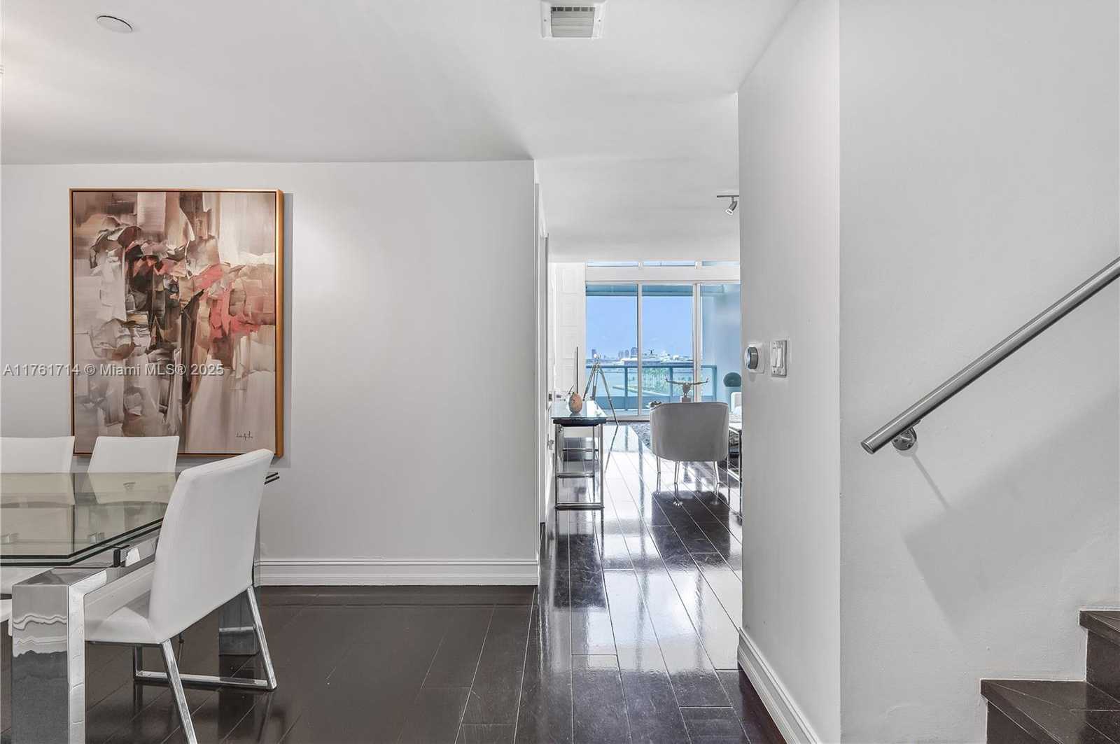 Small Image of 900 BISCAYNE BLVD #909, Miami Number 12