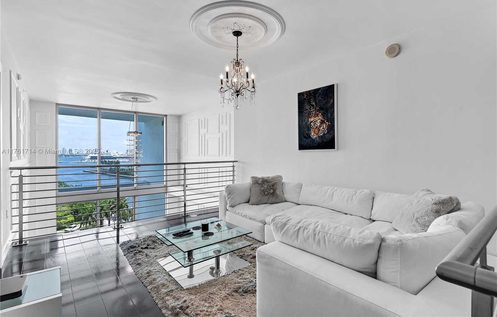 Small Image of 900 BISCAYNE BLVD #909, Miami Number 14