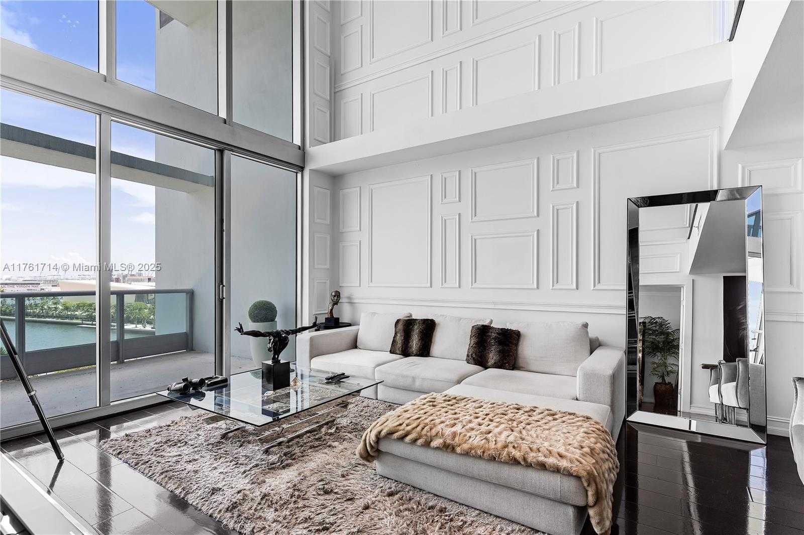 Small Image of 900 BISCAYNE BLVD #909, Miami Number 17