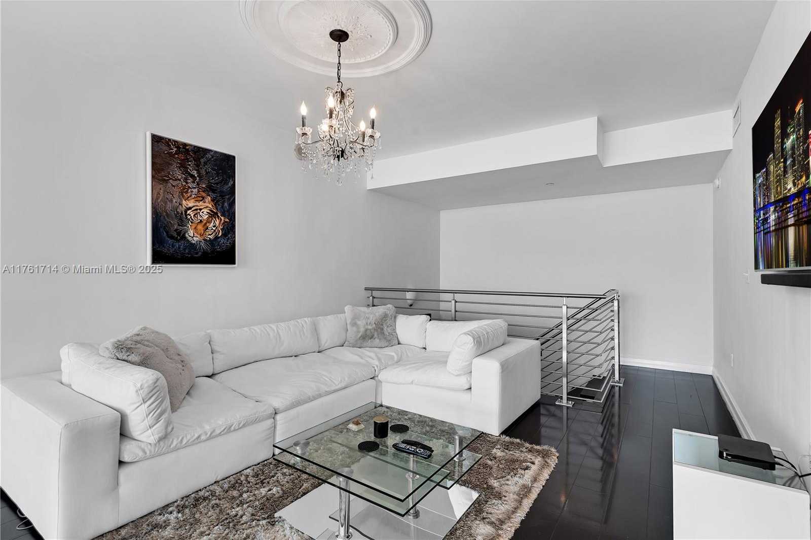 Small Image of 900 BISCAYNE BLVD #909, Miami Number 21