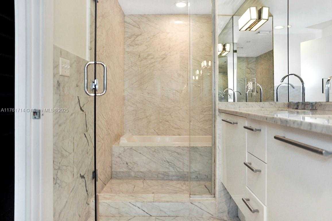 Small Image of 900 BISCAYNE BLVD #909, Miami Number 28