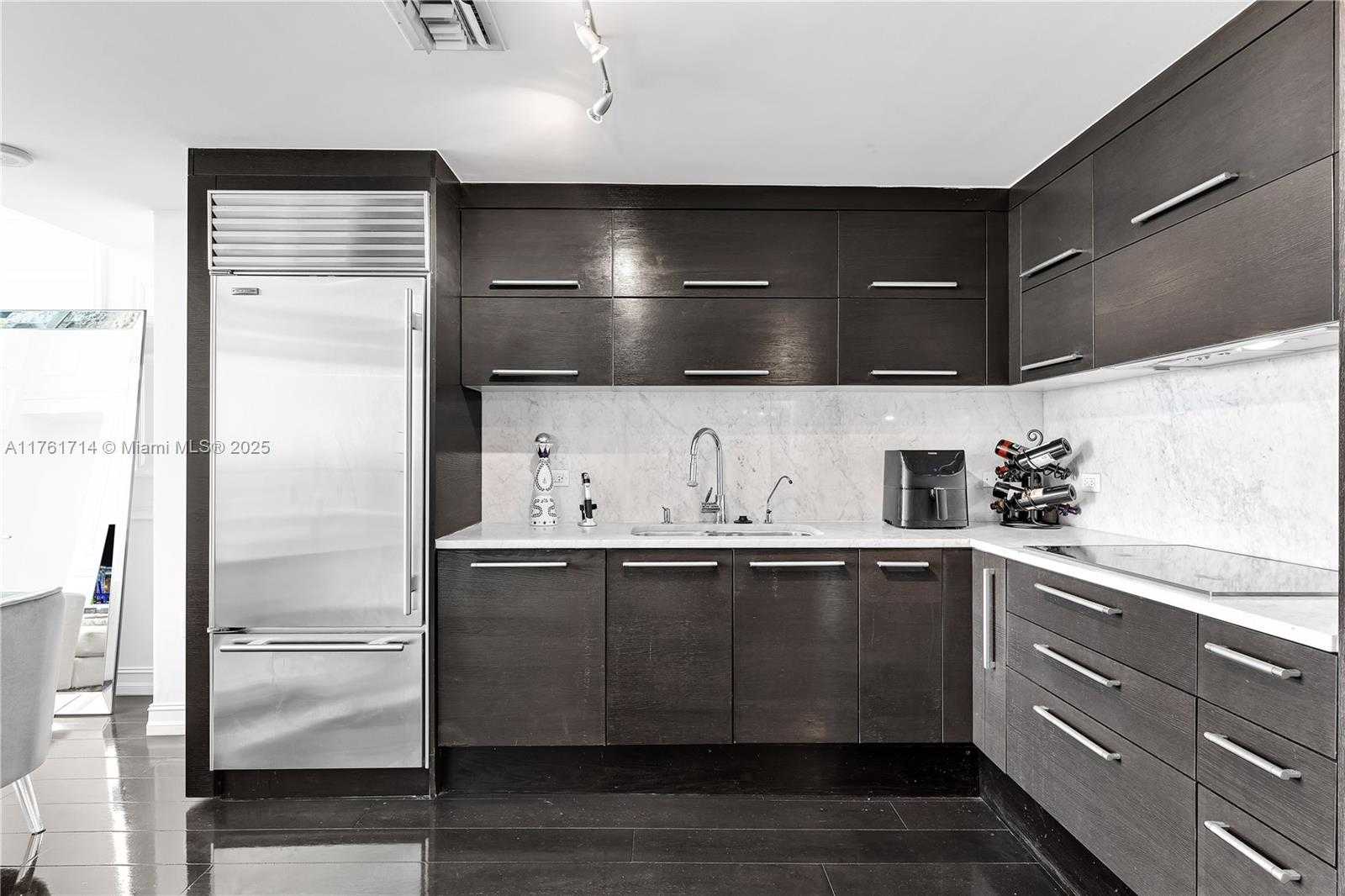 Small Image of 900 BISCAYNE BLVD #909, Miami Number 32