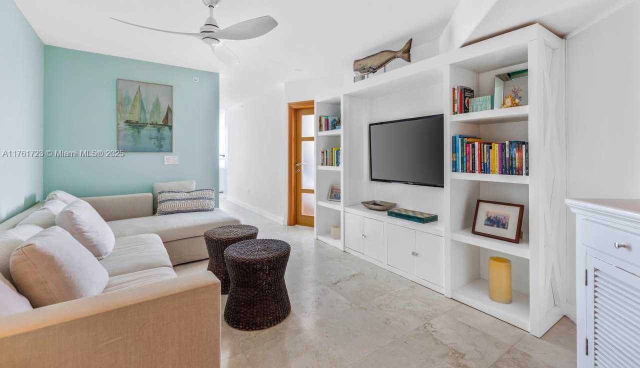 Small Image of 6301 #2301, Miami Beach Number 11