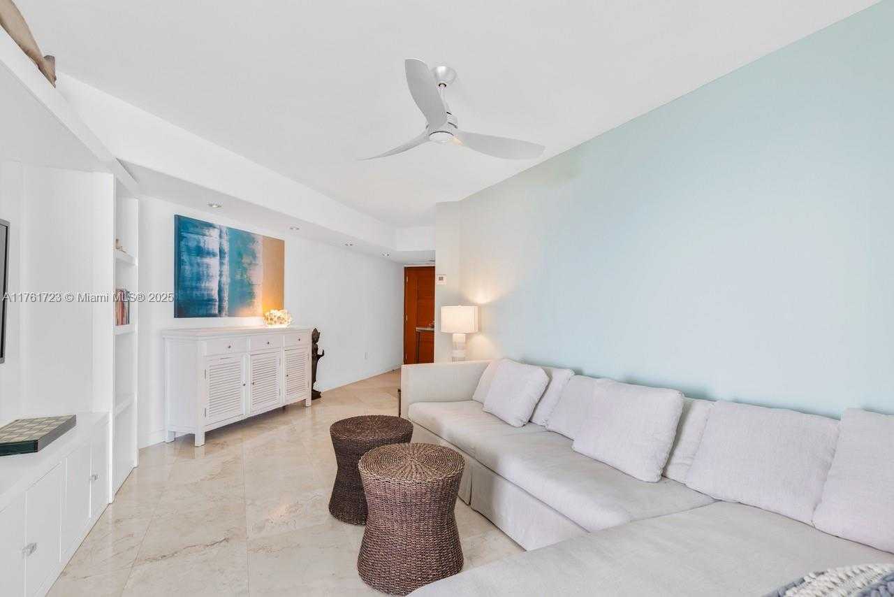 Small Image of 6301 #2301, Miami Beach Number 12