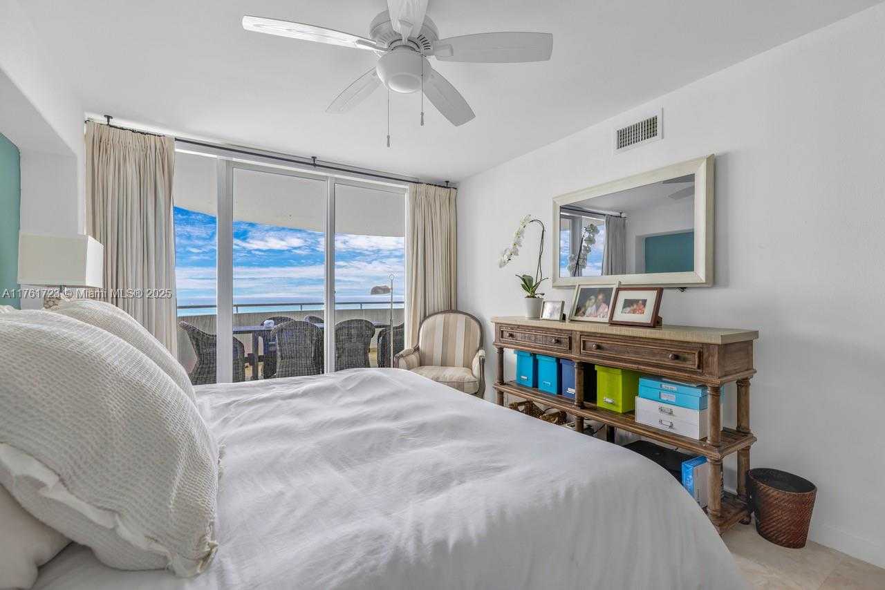 Small Image of 6301 #2301, Miami Beach Number 14