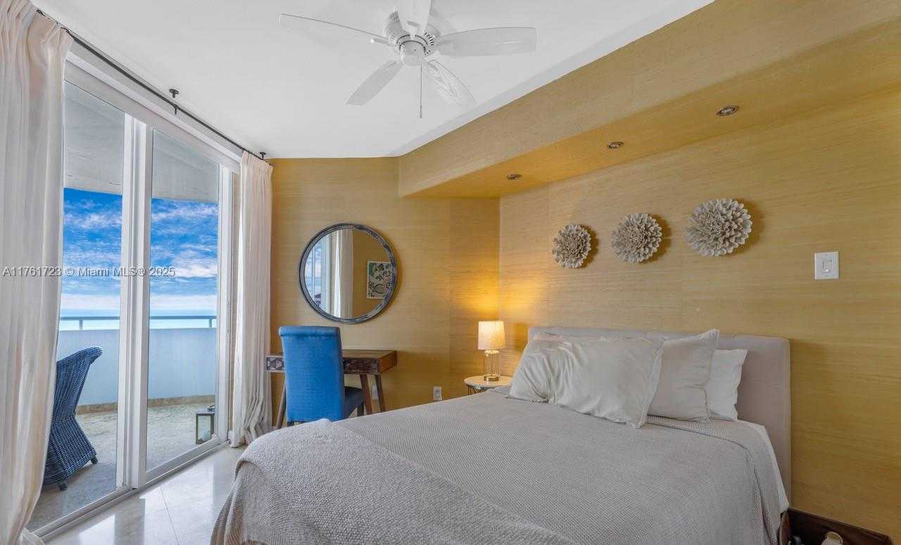 Small Image of 6301 #2301, Miami Beach Number 16