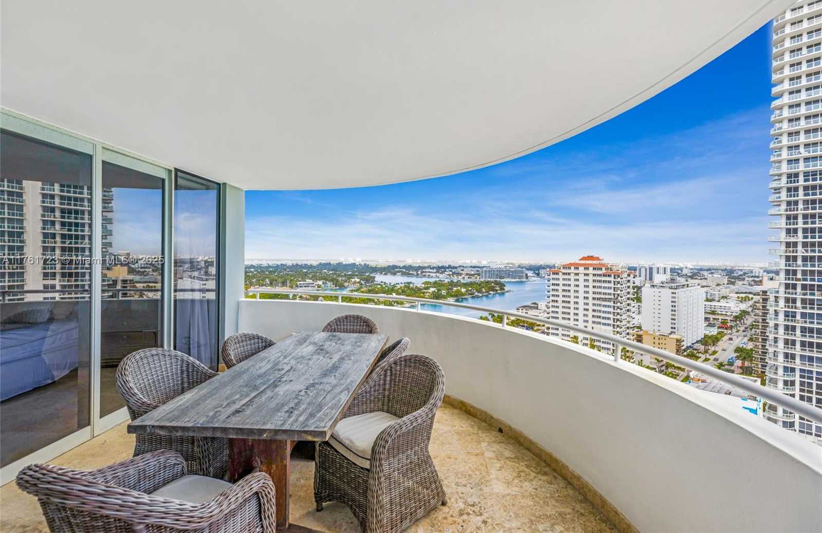 Small Image of 6301 #2301, Miami Beach Number 20