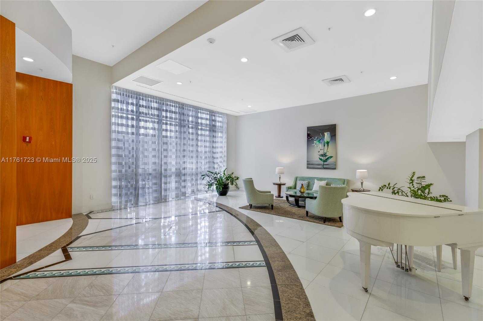 Small Image of 6301 #2301, Miami Beach Number 27