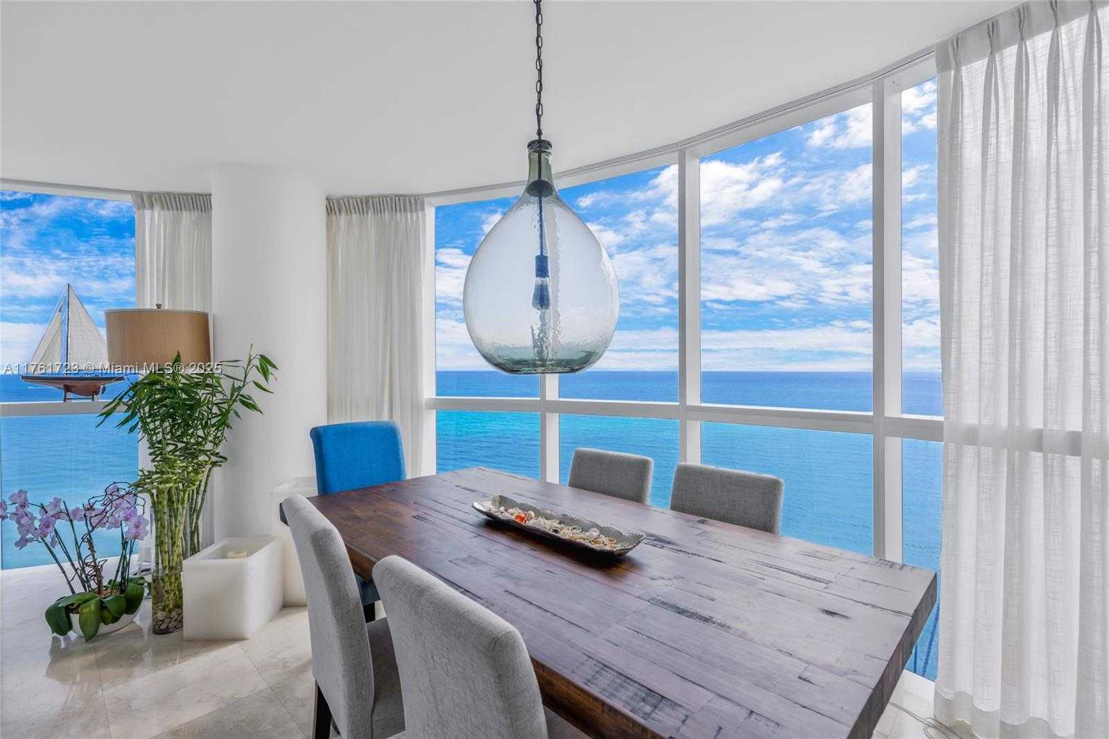 Small Image of 6301 #2301, Miami Beach Number 3