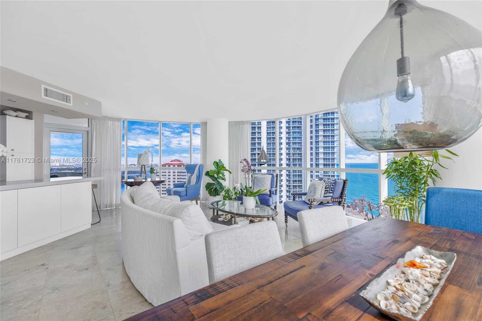 Small Image of 6301 #2301, Miami Beach Number 4
