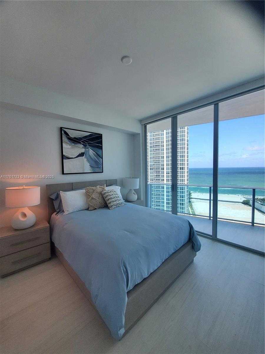 Small Image of 17550 COLLINS #1402, Sunny Isles Beach Number 10