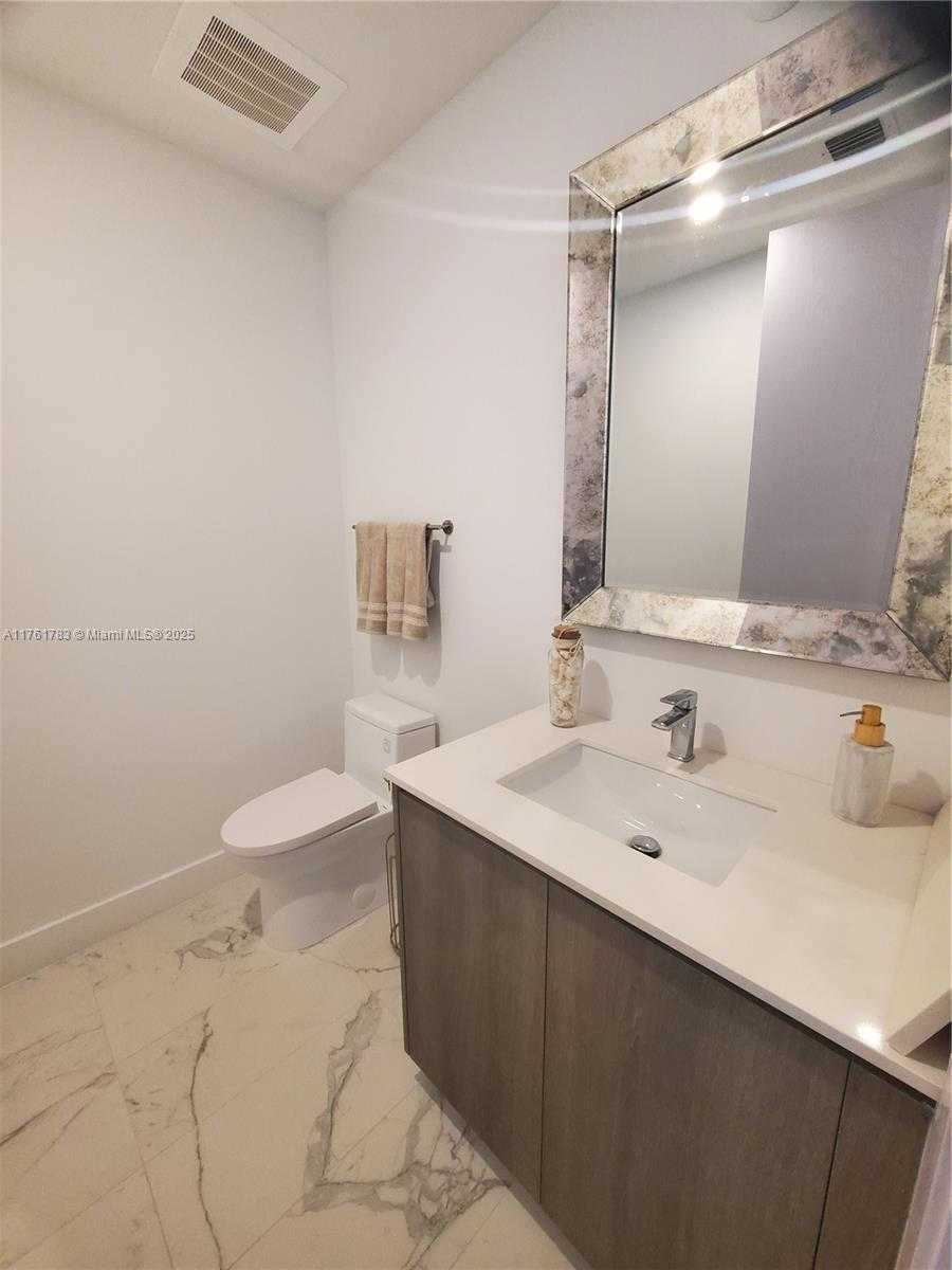 Small Image of 17550 COLLINS #1402, Sunny Isles Beach Number 14