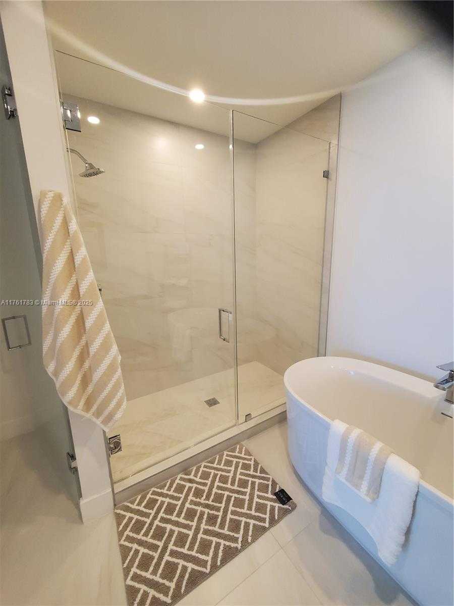 Small Image of 17550 COLLINS #1402, Sunny Isles Beach Number 26