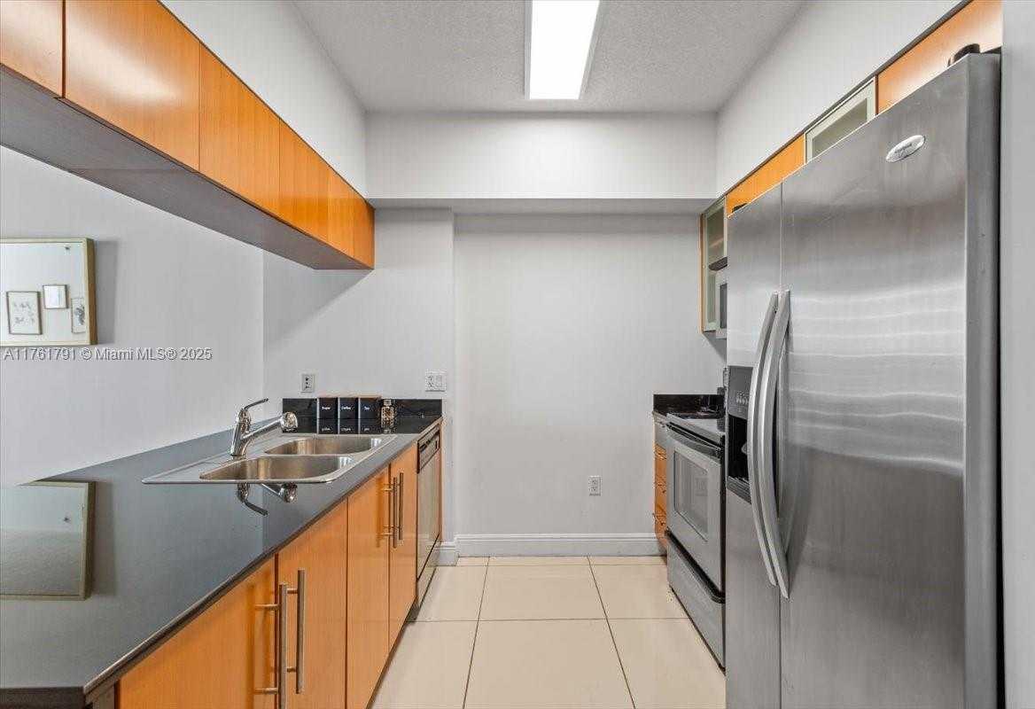 Small Image of 1750 NORTH BAYSHORE DR #4809, Miami Number 2