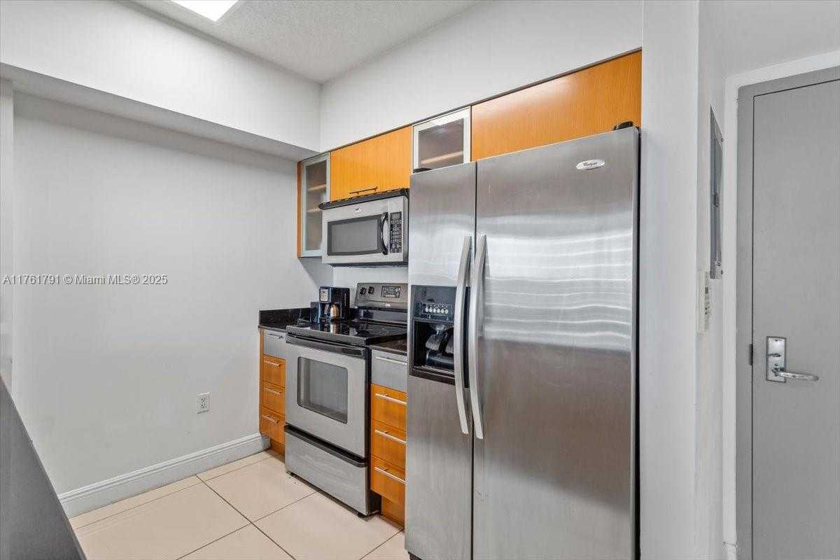 Small Image of 1750 NORTH BAYSHORE DR #4809, Miami Number 3