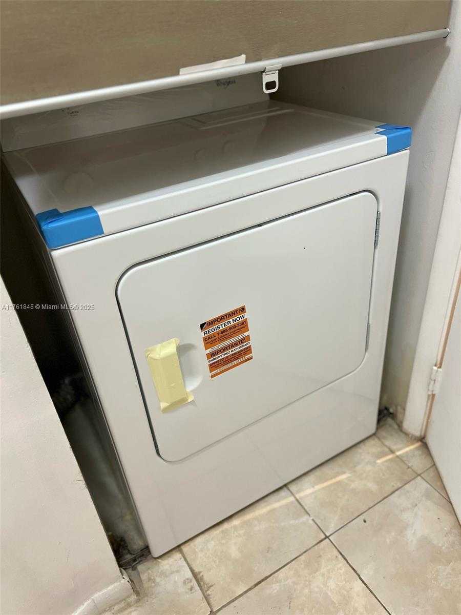 Small Image of 18328 NORTH WEST 68TH AVE #L, Hialeah Number 12