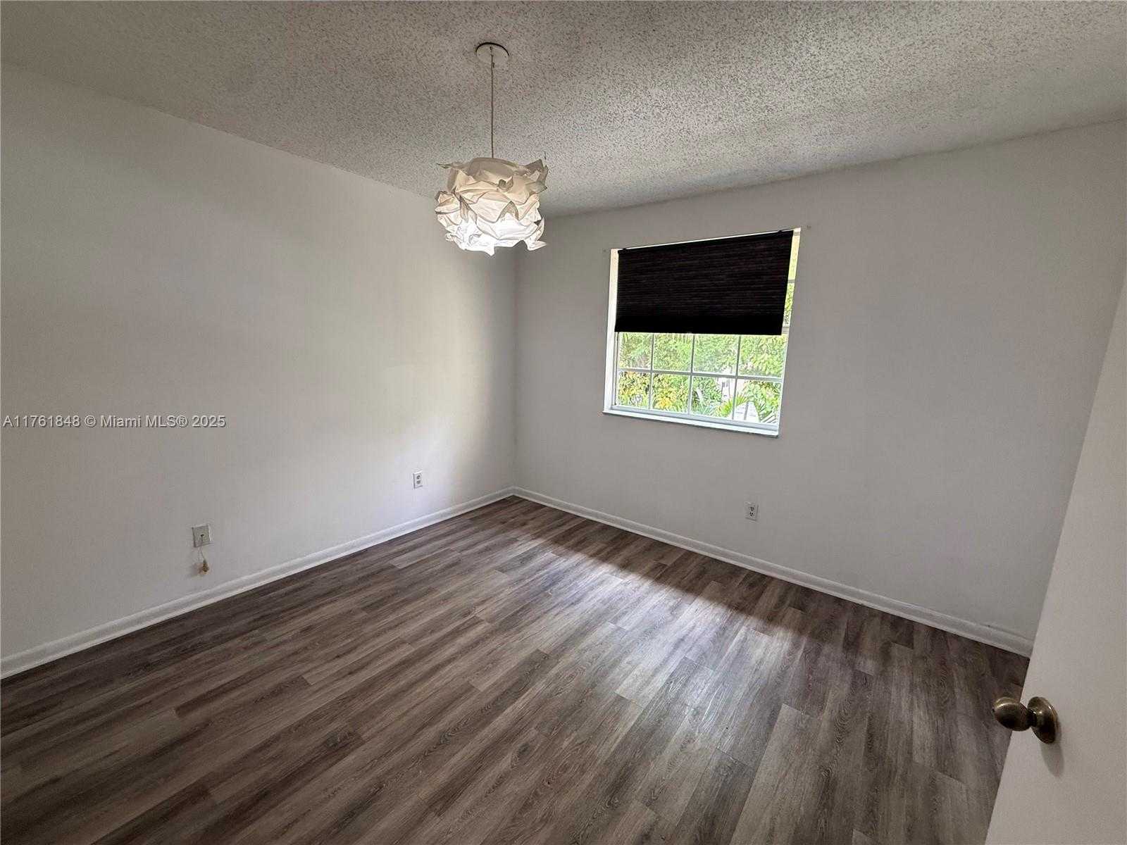 Small Image of 18328 NORTH WEST 68TH AVE #L, Hialeah Number 8