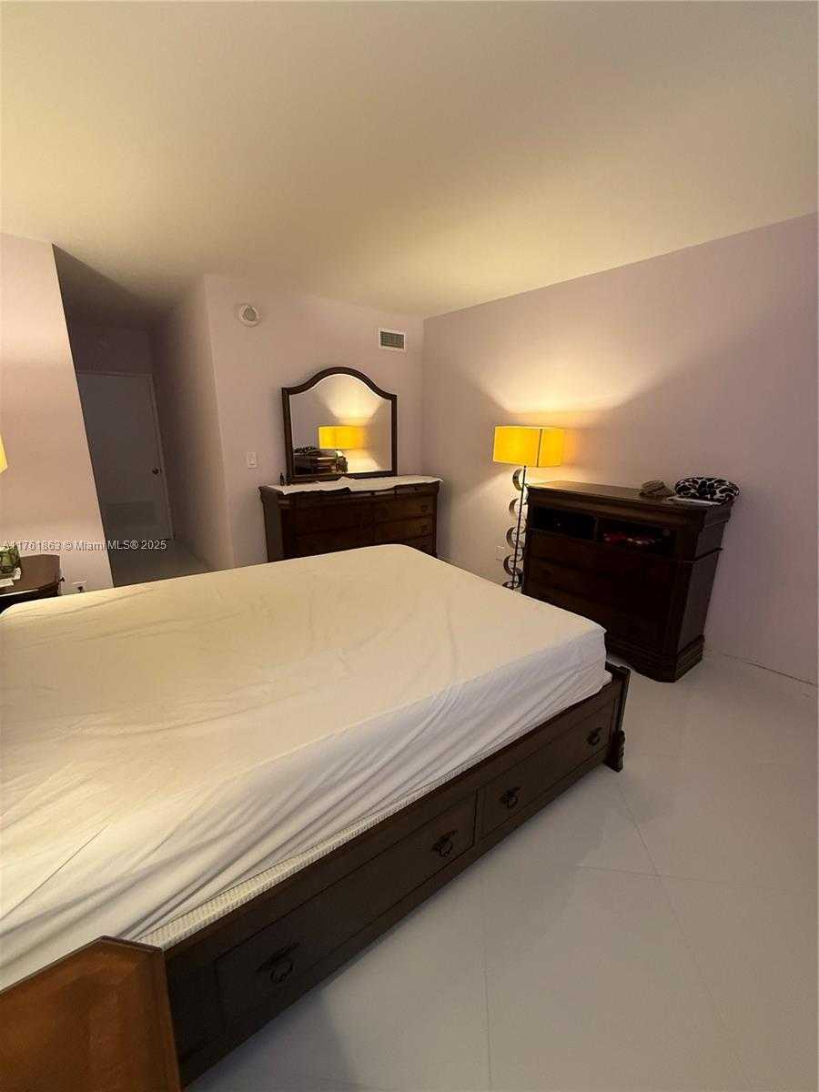 Small Image of 19380 COLLINS AVE #403, Sunny Isles Beach Number 25