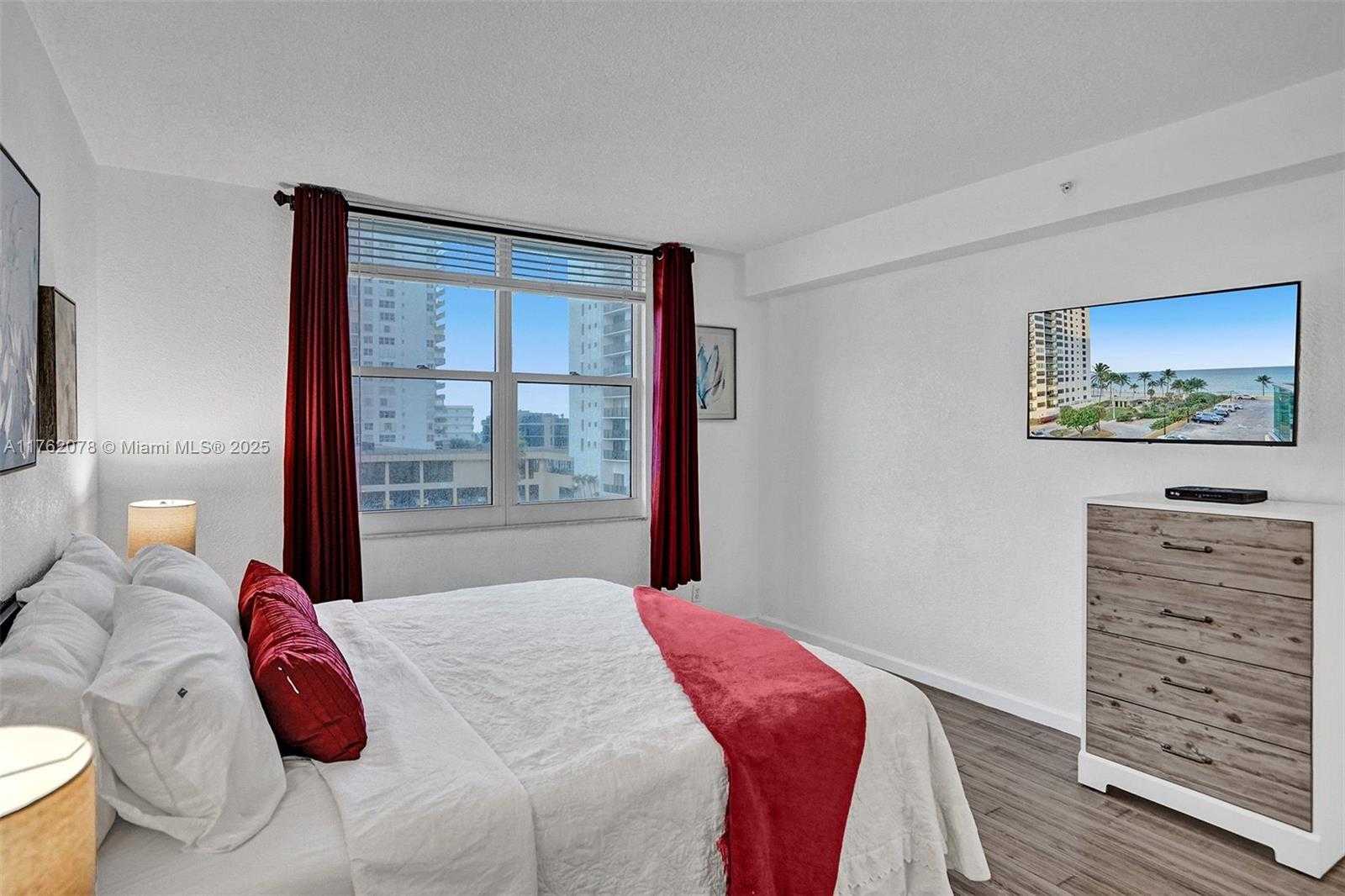 Small Image of 2501 SOUTH OCEAN DR #538 (available Dec 11), Hollywood Number 13