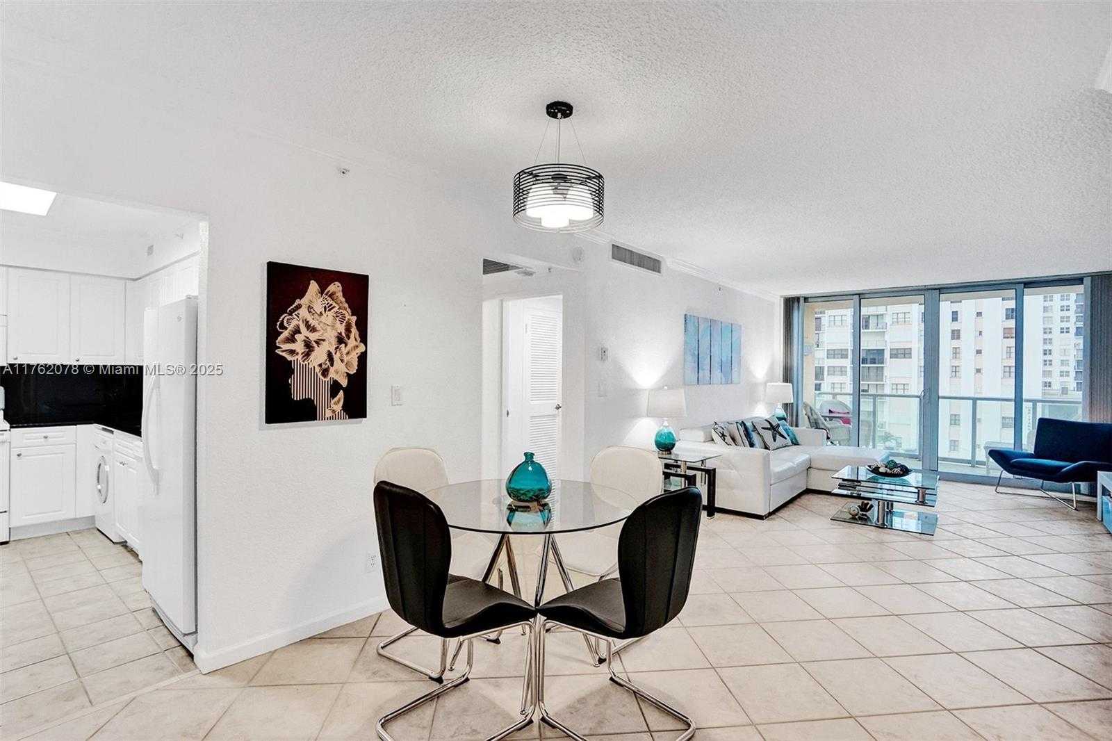 Small Image of 2501 SOUTH OCEAN DR #538 (available Dec 11), Hollywood Number 17