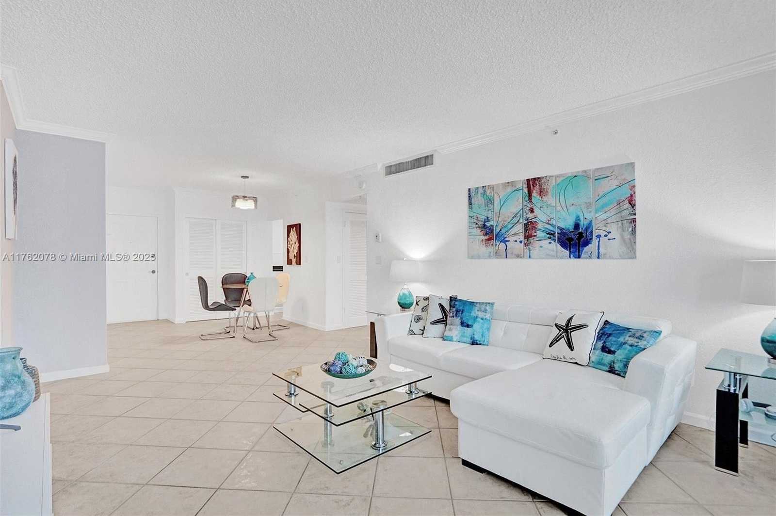 Small Image of 2501 SOUTH OCEAN DR #538 (available Dec 11), Hollywood Number 4