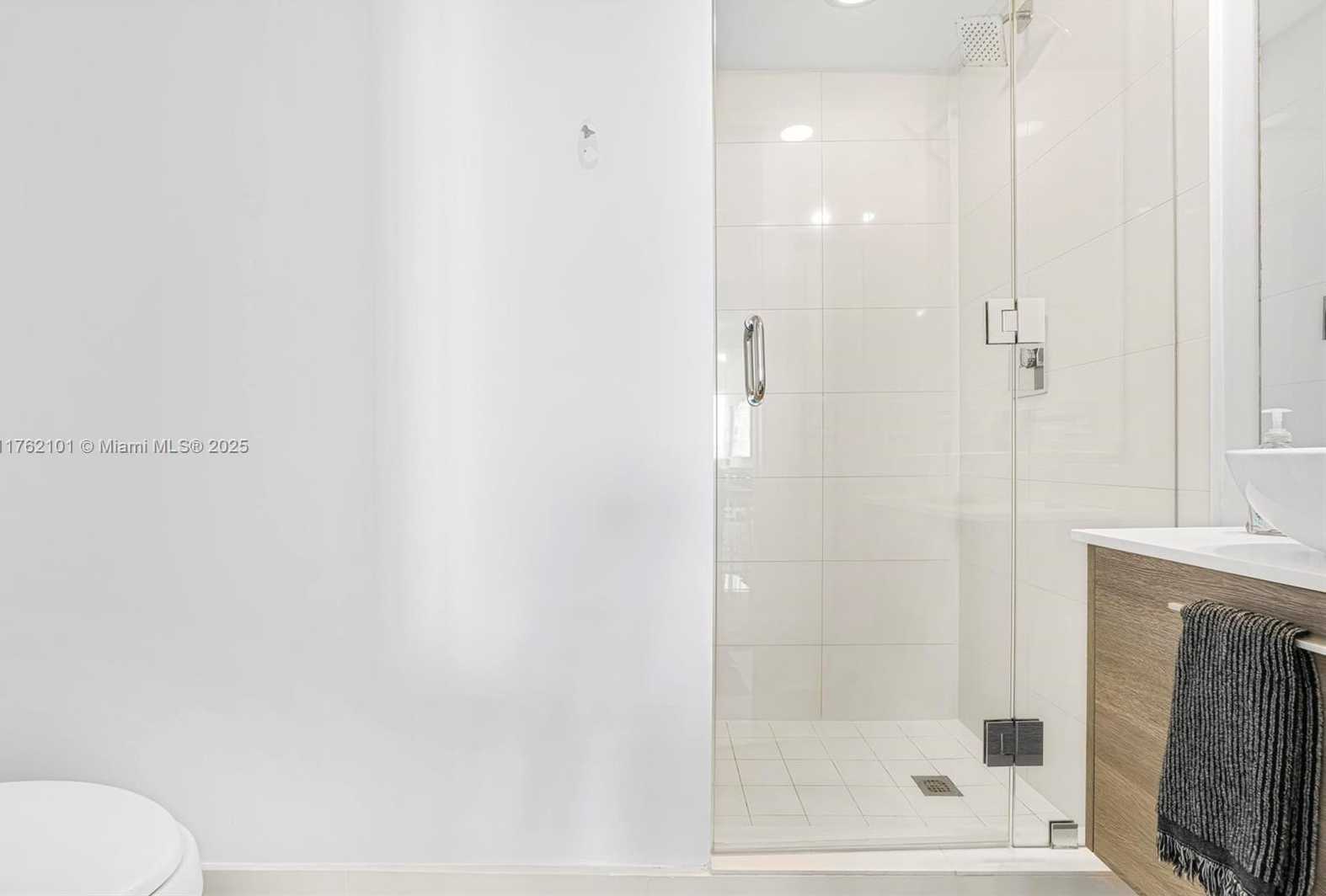 Small Image of 650 NORTH EAST 32ND ST #4903, Miami Number 22