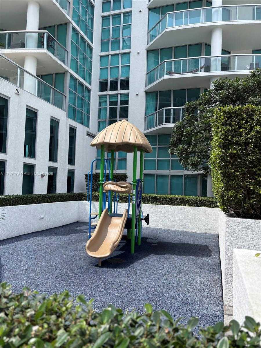 Small Image of 3131 NORTH EAST 188TH ST #1-809, Aventura Number 2