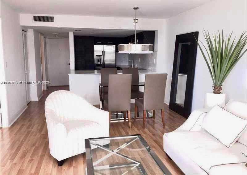 Small Image of 1901 BRICKELL AVE #B1804, Miami Number 3