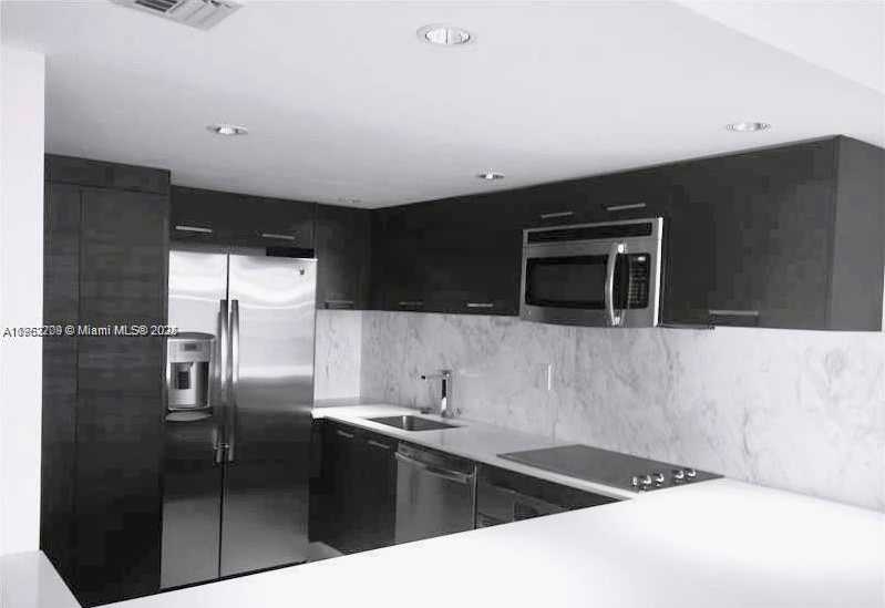 Small Image of 1901 BRICKELL AVE #B1804, Miami Number 5