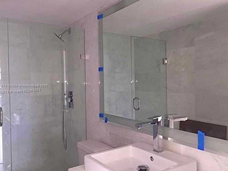 Small Image of 1901 BRICKELL AVE #B1804, Miami Number 9