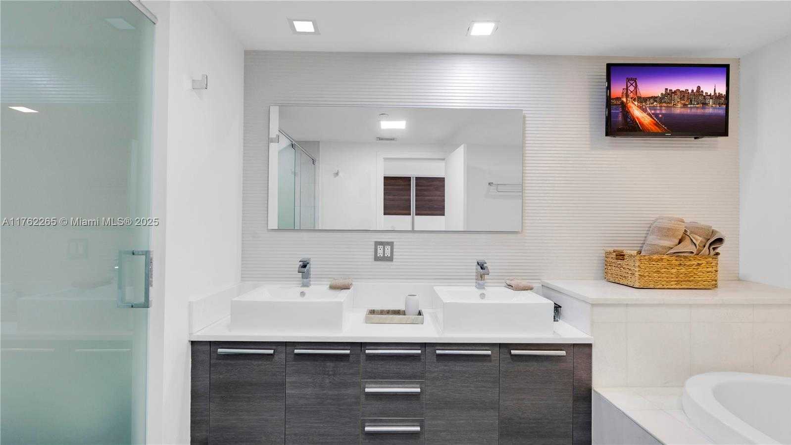 Small Image of 2950 NORTH EAST 188TH ST #115, Aventura Number 21