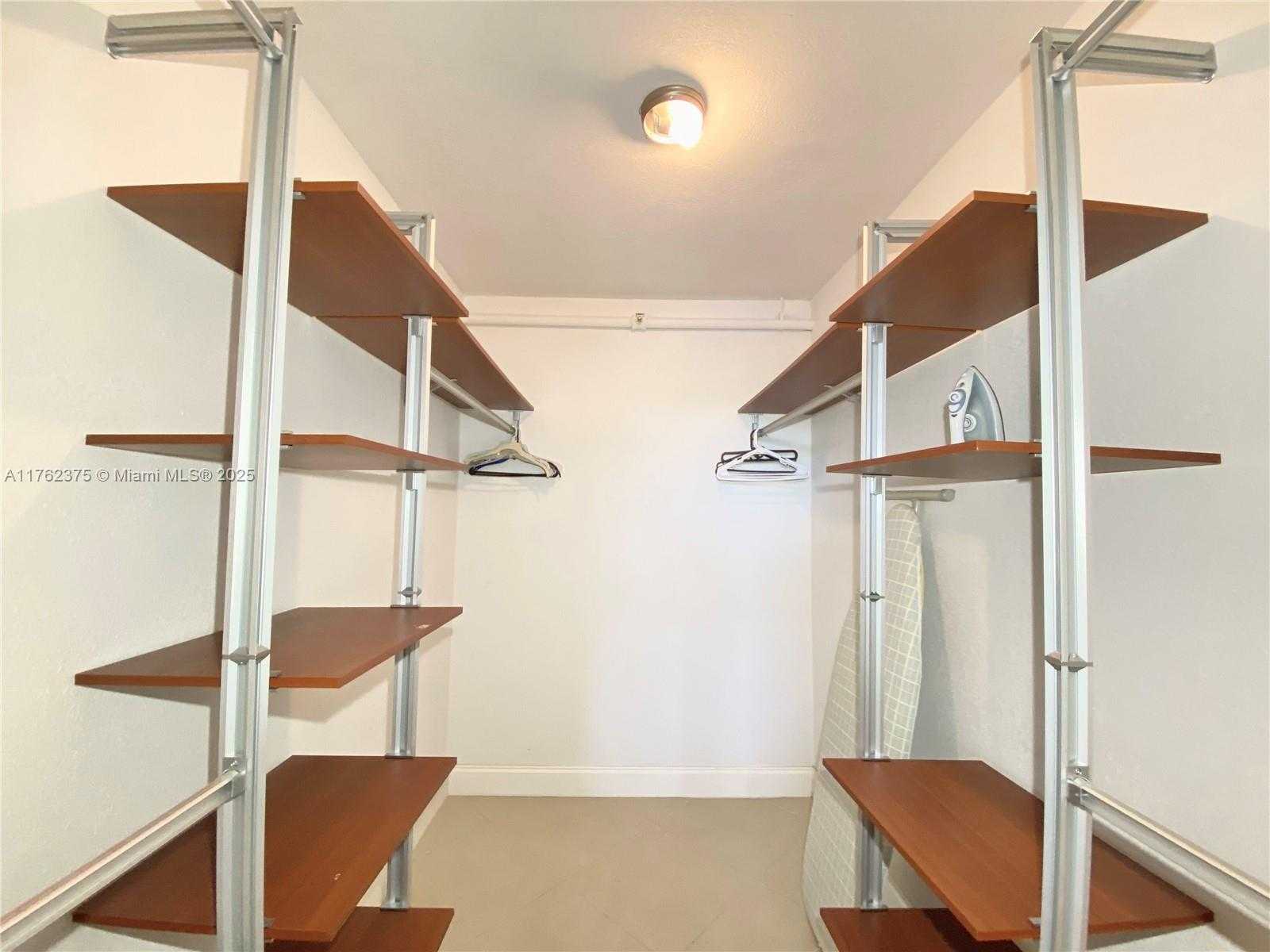 Small Image of 20505 EAST COUNTRY CLUB DR #233, Aventura Number 16