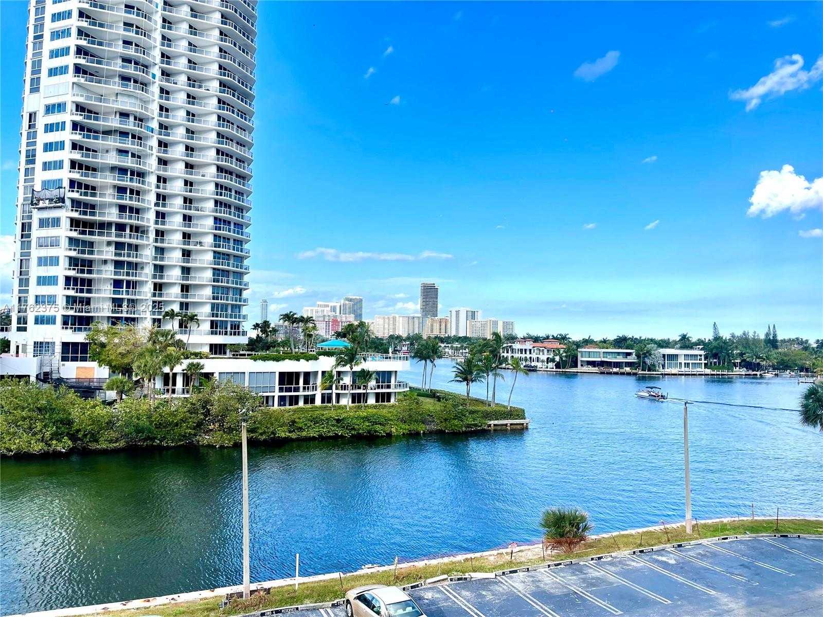 Small Image of 20505 EAST COUNTRY CLUB DR #233, Aventura Number 19