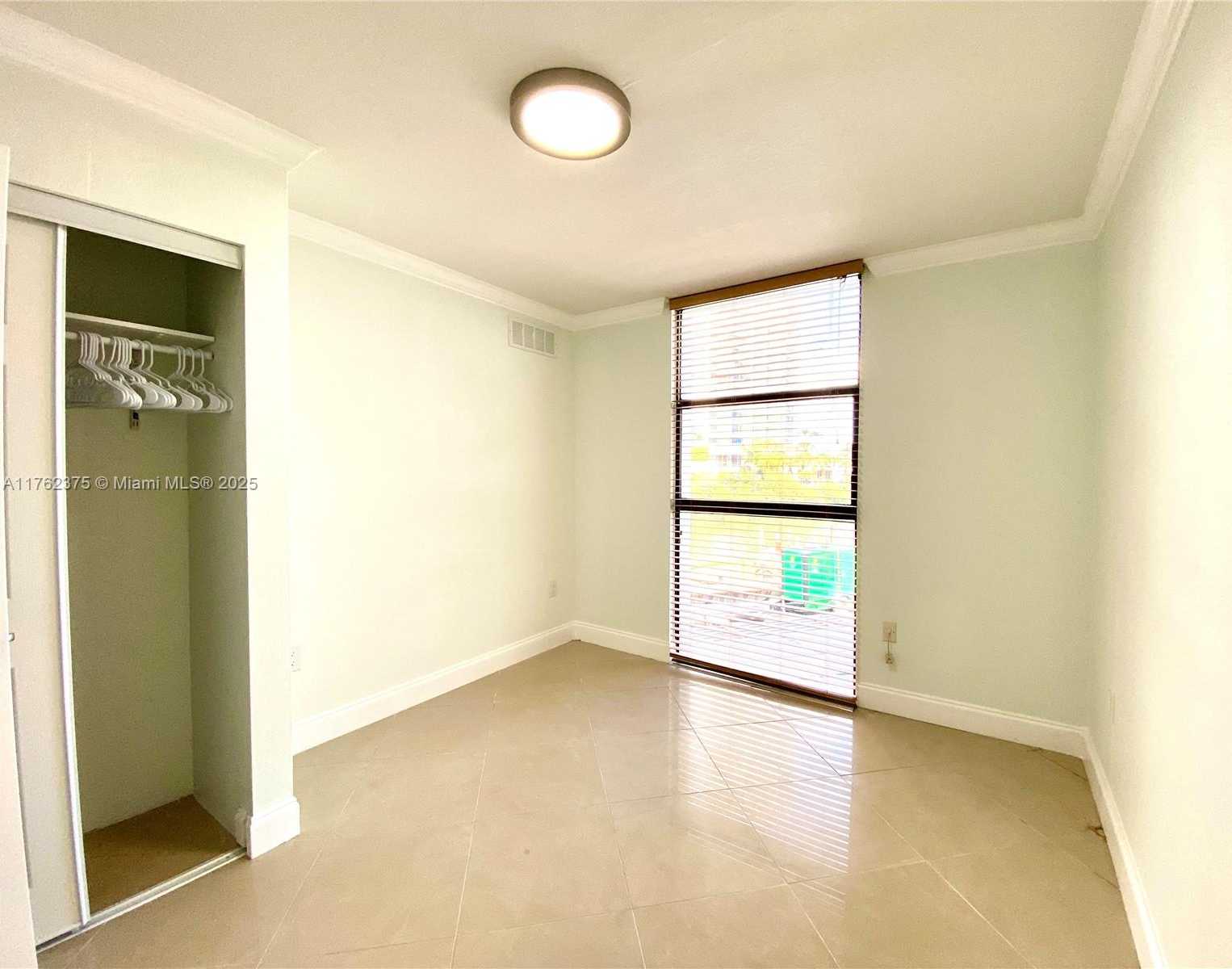 Small Image of 20505 EAST COUNTRY CLUB DR #233, Aventura Number 22