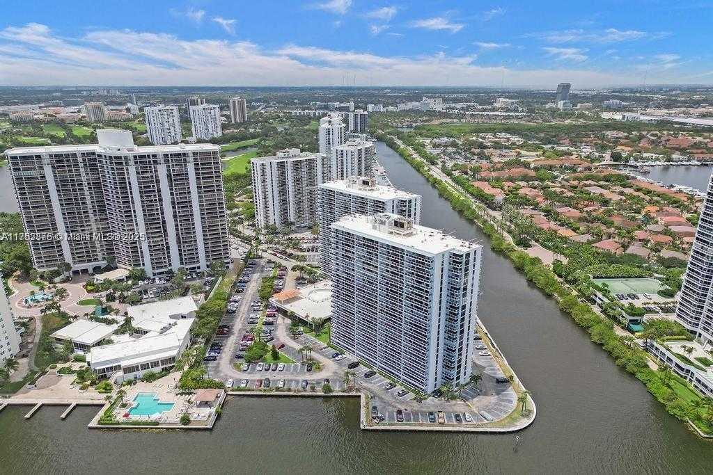 Small Image of 20505 EAST COUNTRY CLUB DR #233, Aventura Number 3