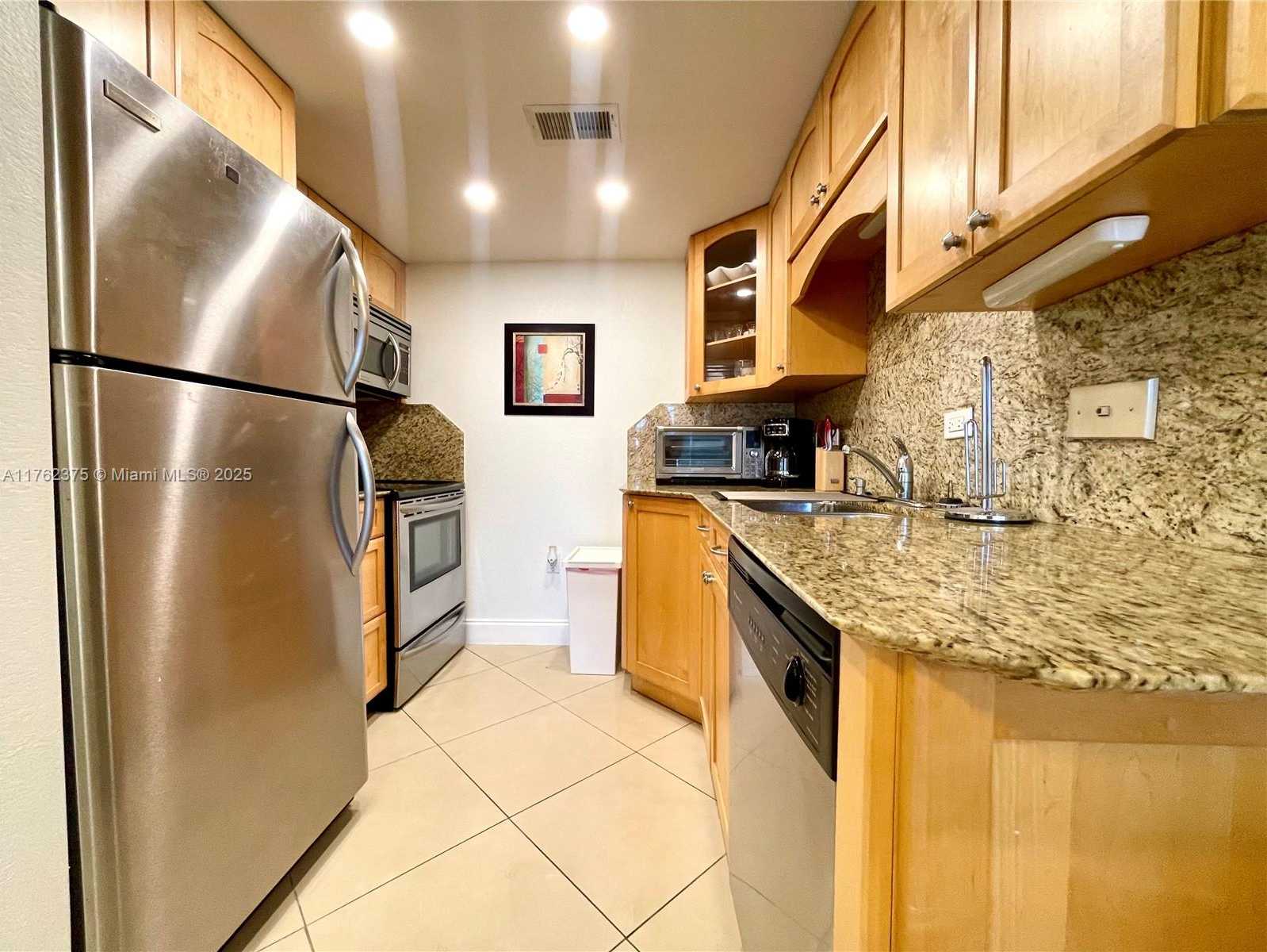 Small Image of 20505 EAST COUNTRY CLUB DR #233, Aventura Number 4
