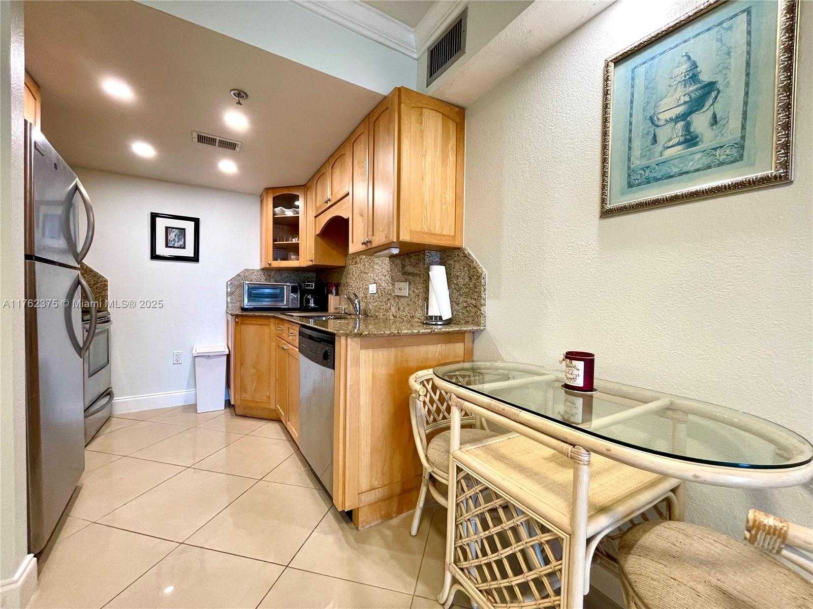 Small Image of 20505 EAST COUNTRY CLUB DR #233, Aventura Number 7
