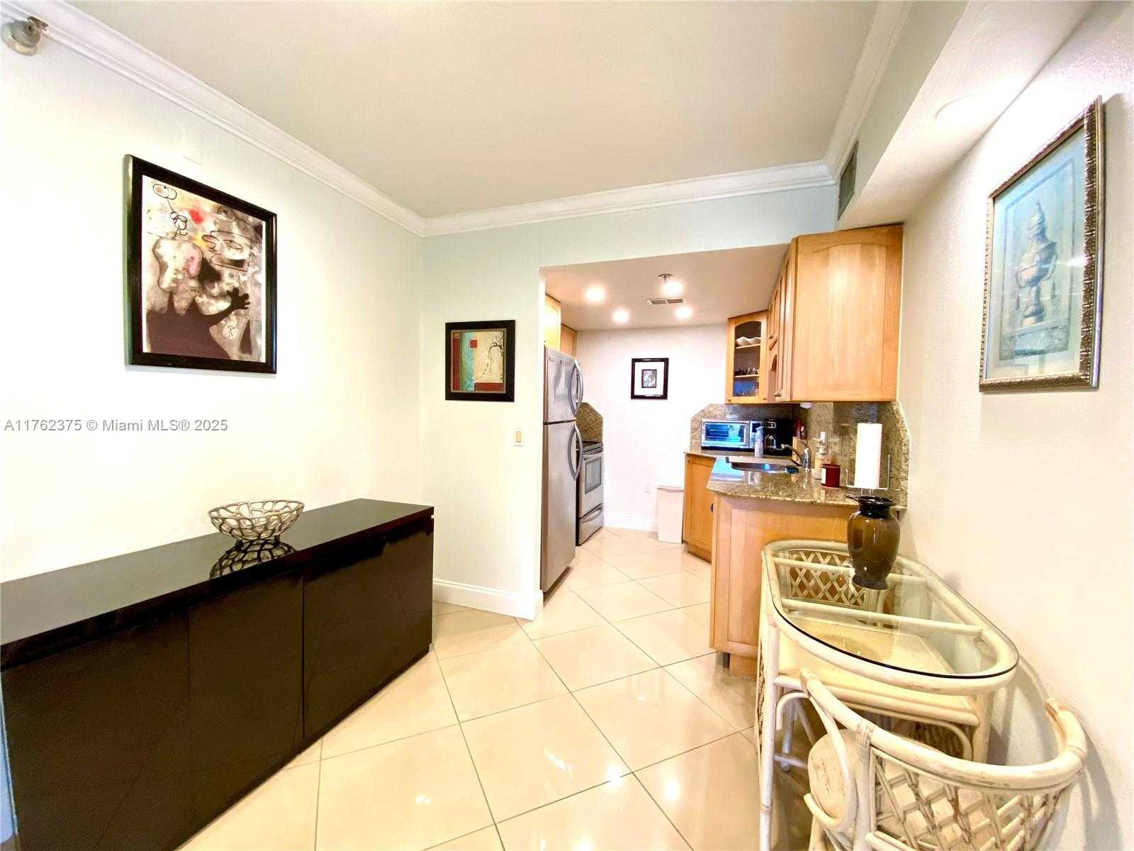 Small Image of 20505 EAST COUNTRY CLUB DR #233, Aventura Number 8
