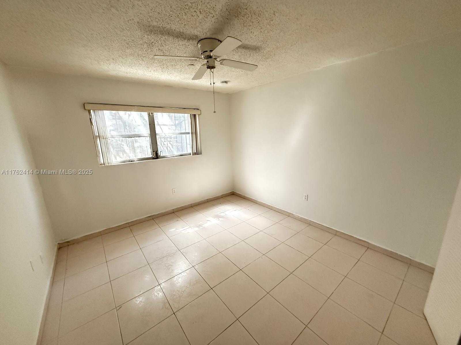 Small Image of 6625 #106, Hialeah Number 12