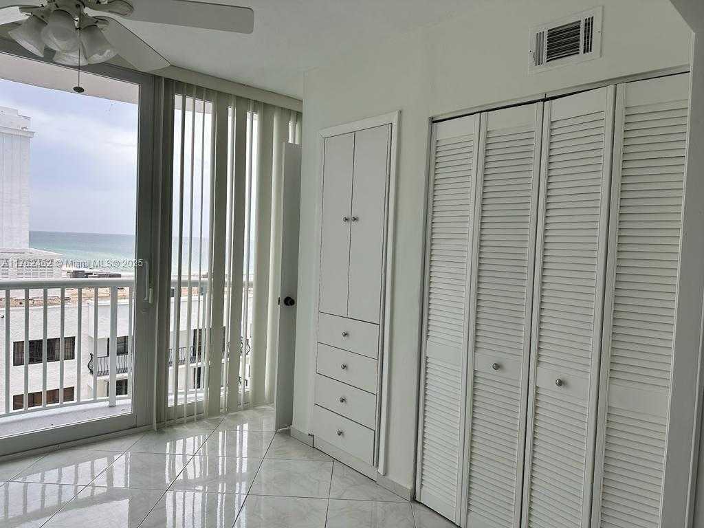 Small Image of 5401 COLLINS AVE #811, Miami Beach Number 36