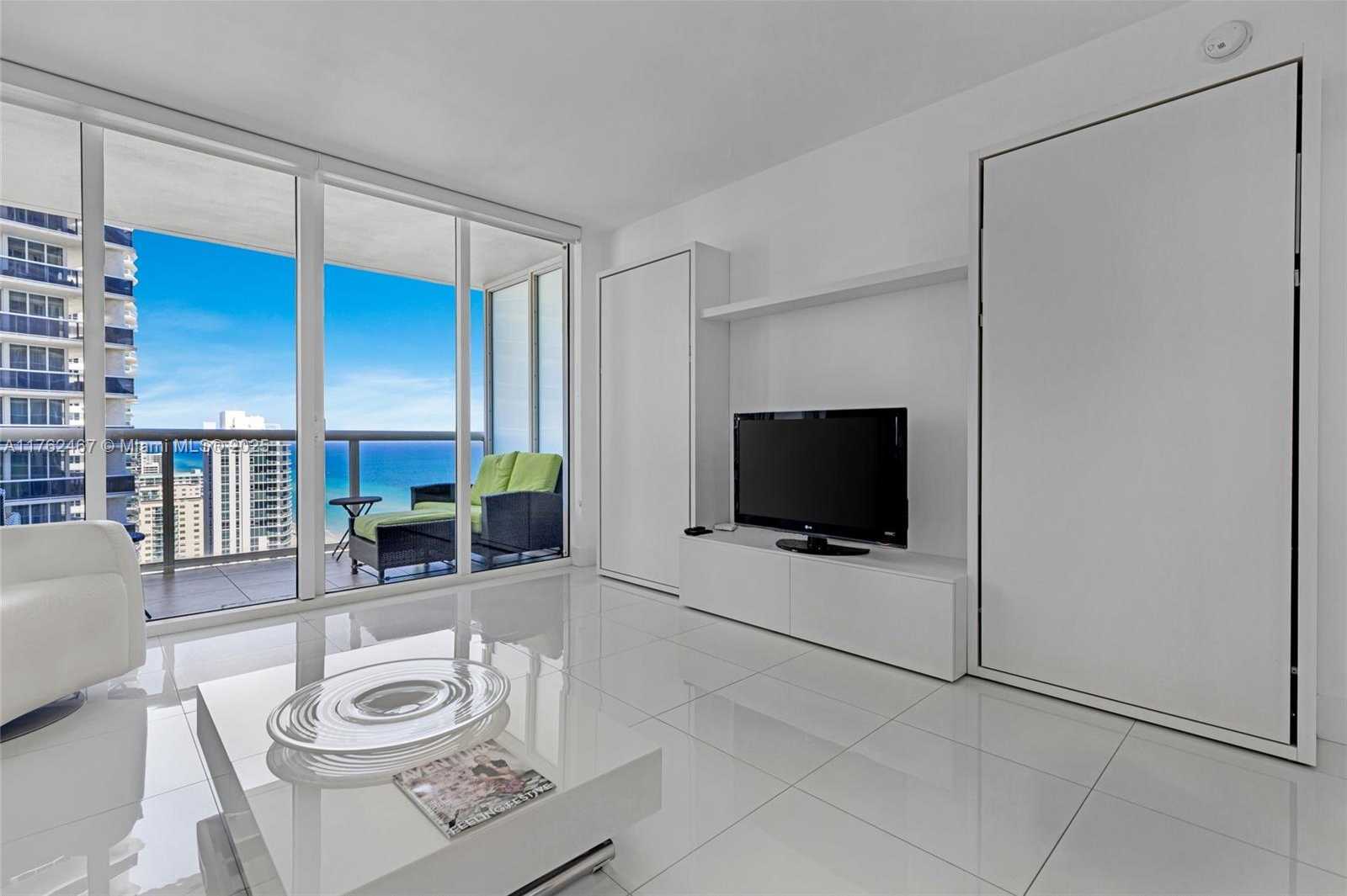Small Image of 1830 SOUTH OCEAN DR #2609, Hallandale Beach Number 3