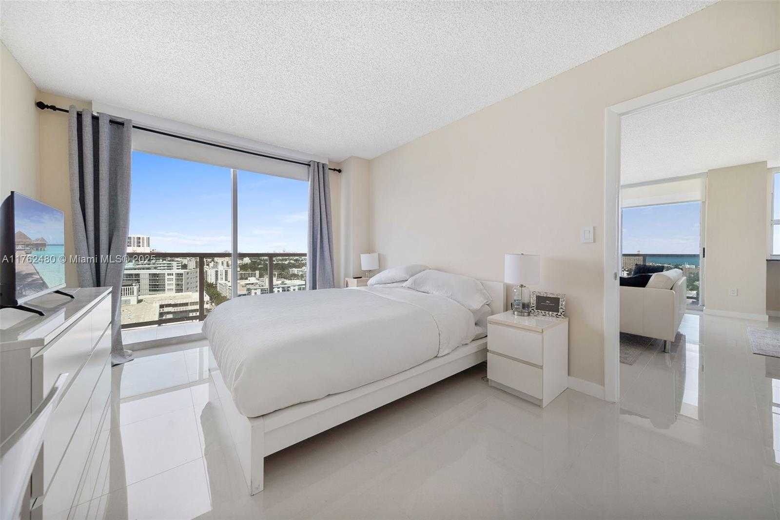 Small Image of 650 WEST AVE #1912, Miami Beach Number 16