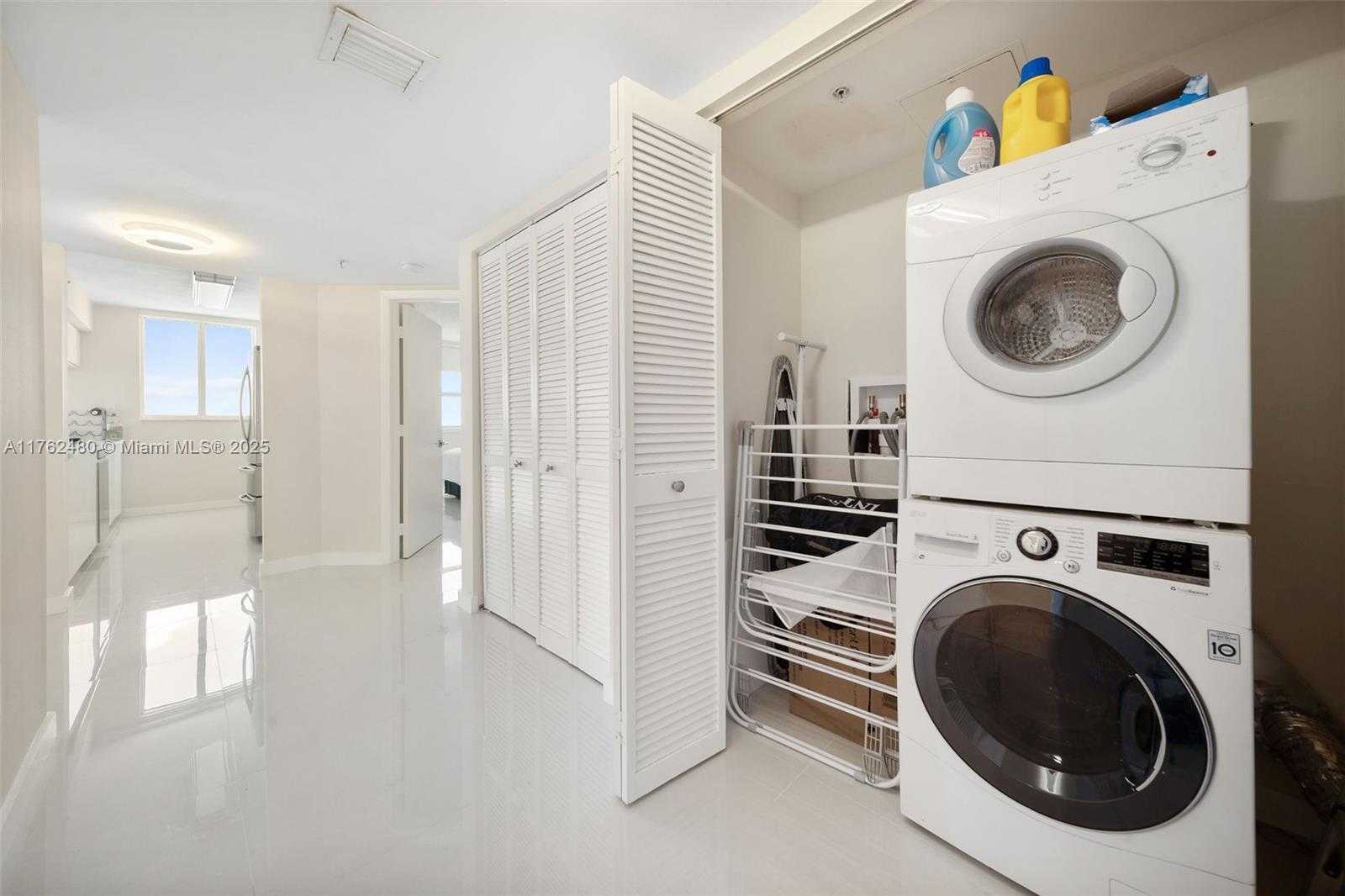 Small Image of 650 WEST AVE #1912, Miami Beach Number 31