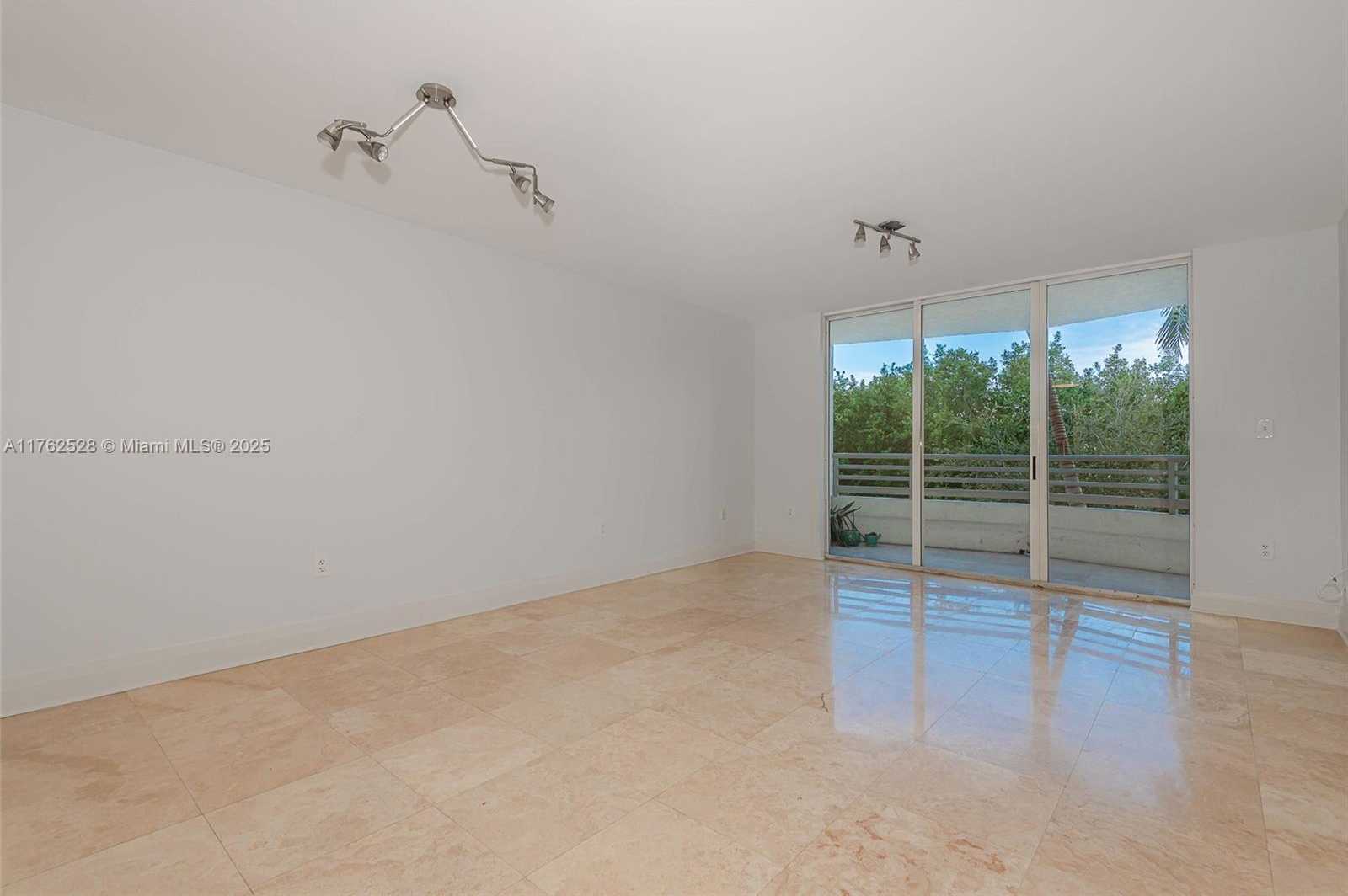 Small Image of 1401 BAY RD #307, Miami Beach Number 10