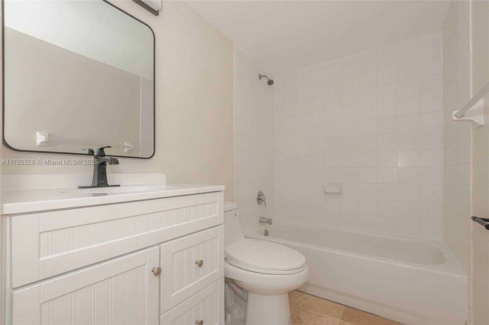 Small Image of 1401 BAY RD #307, Miami Beach Number 18