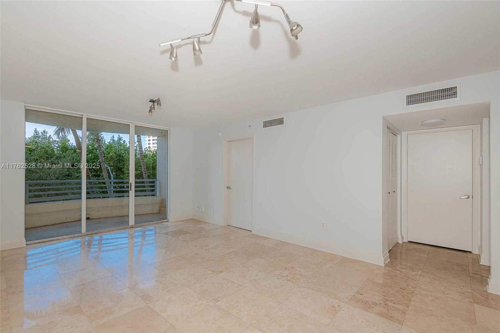 Small Image of 1401 BAY RD #307, Miami Beach Number 3