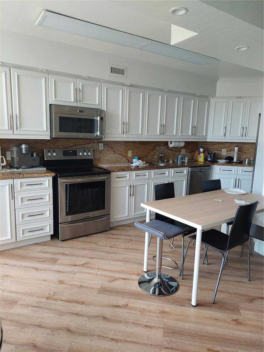 Small Image of 3610 YACHT CLUB DR #401, Aventura Number 22