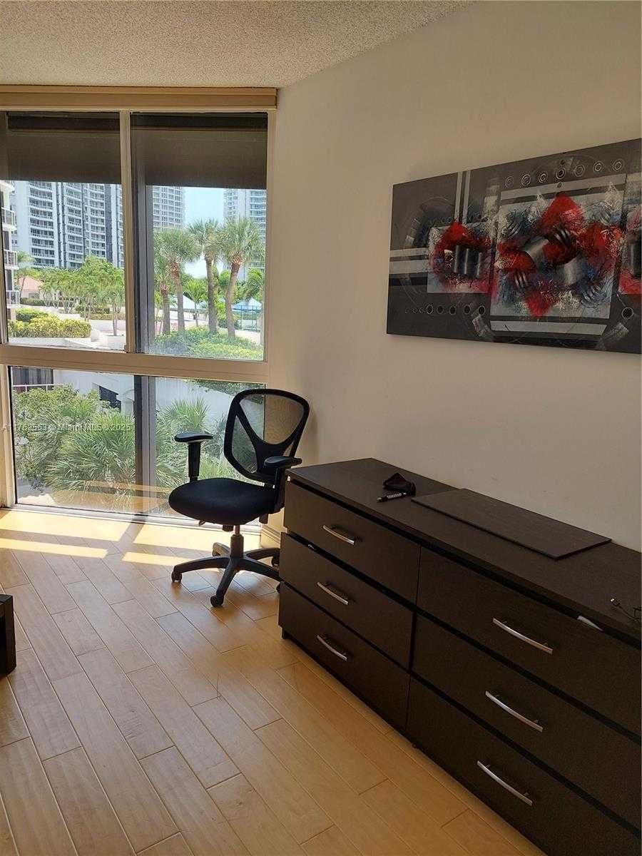 Small Image of 3610 YACHT CLUB DR #401, Aventura Number 27