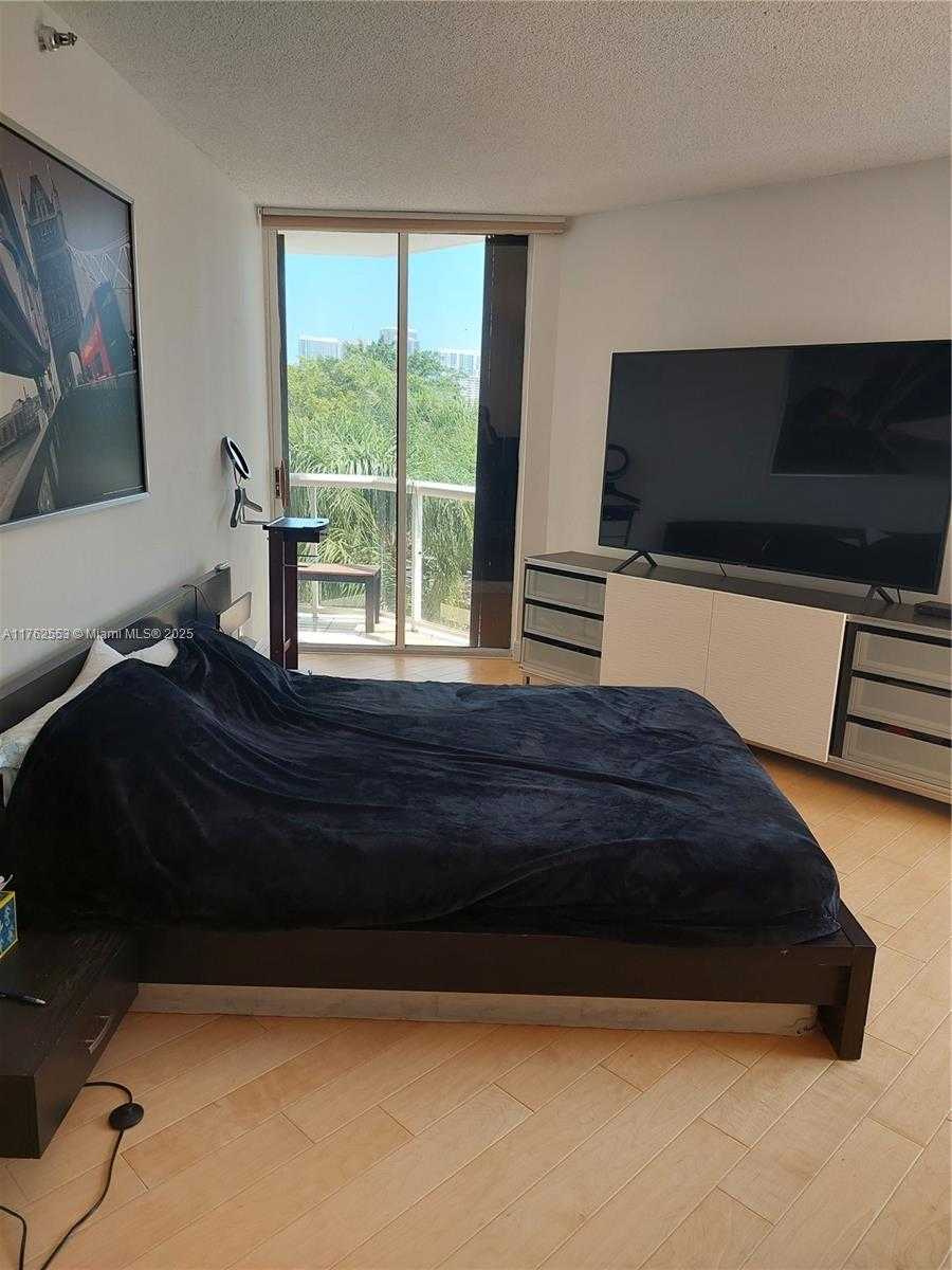 Small Image of 3610 YACHT CLUB DR #401, Aventura Number 28
